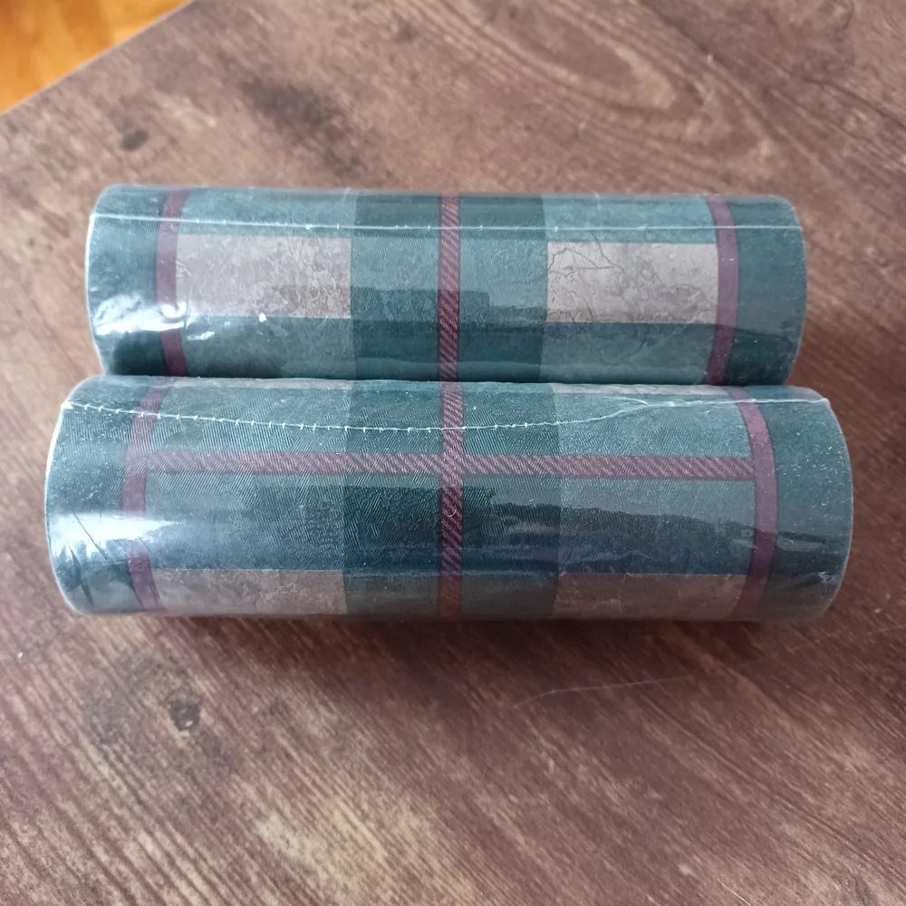 Imperial prepasted Cordinated borders plaid wallpaper